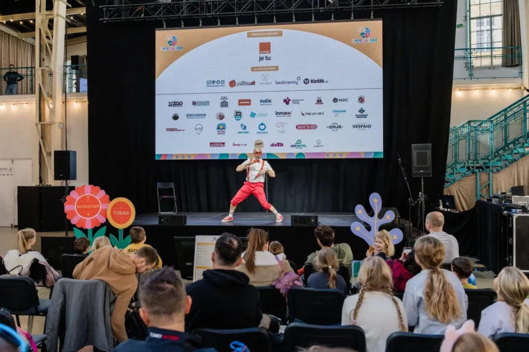 Detský deň v Bratislave - Klaunské vystúpenie pre deti na festivale Svet deťom